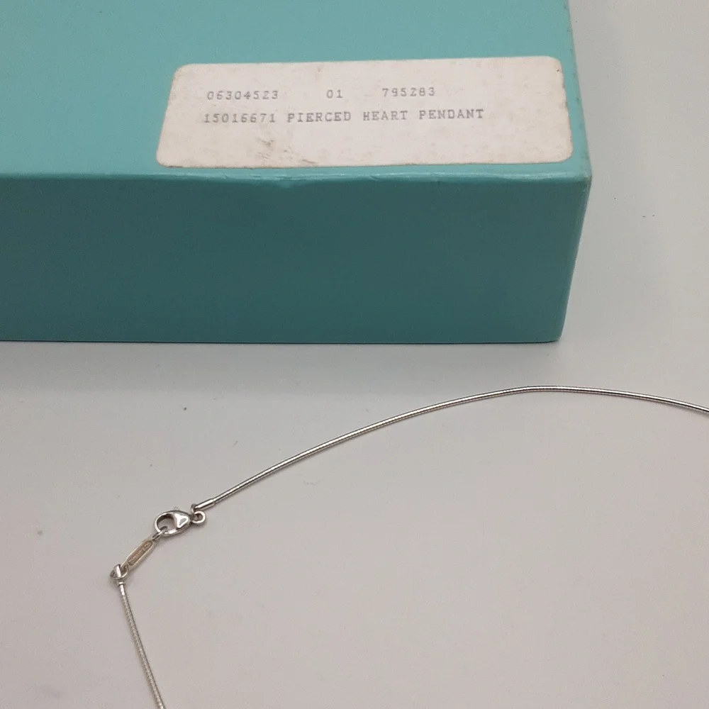 Authentic Tiffany & Co. Pierced Heart Pendant - Excellent Used Condition - Picture 10 of 13